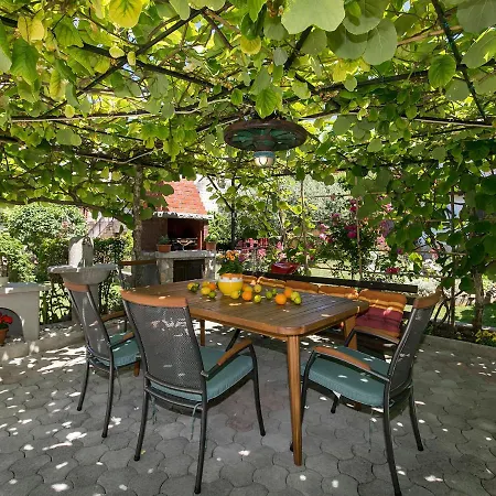 Loredana Apartment