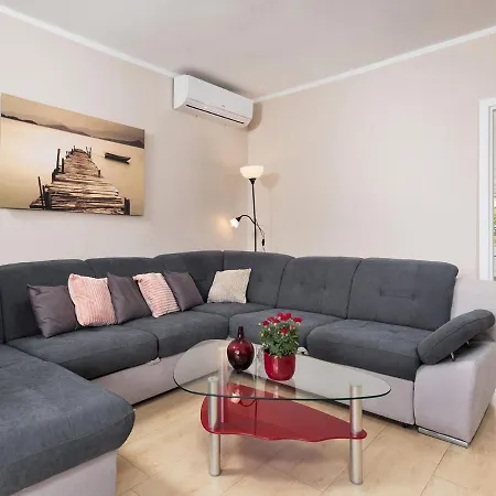 Loredana Apartment Porec